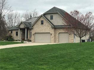 6856 Scherff Rd, Orchard Park, NY 14127
