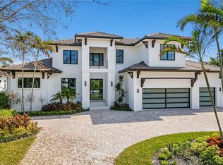 3280 Crayton RD, NAPLES, FL 34103