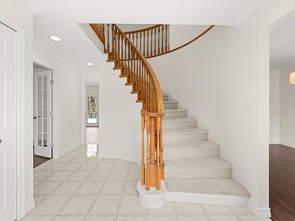 3rd image of 11923 Blakely Rd
