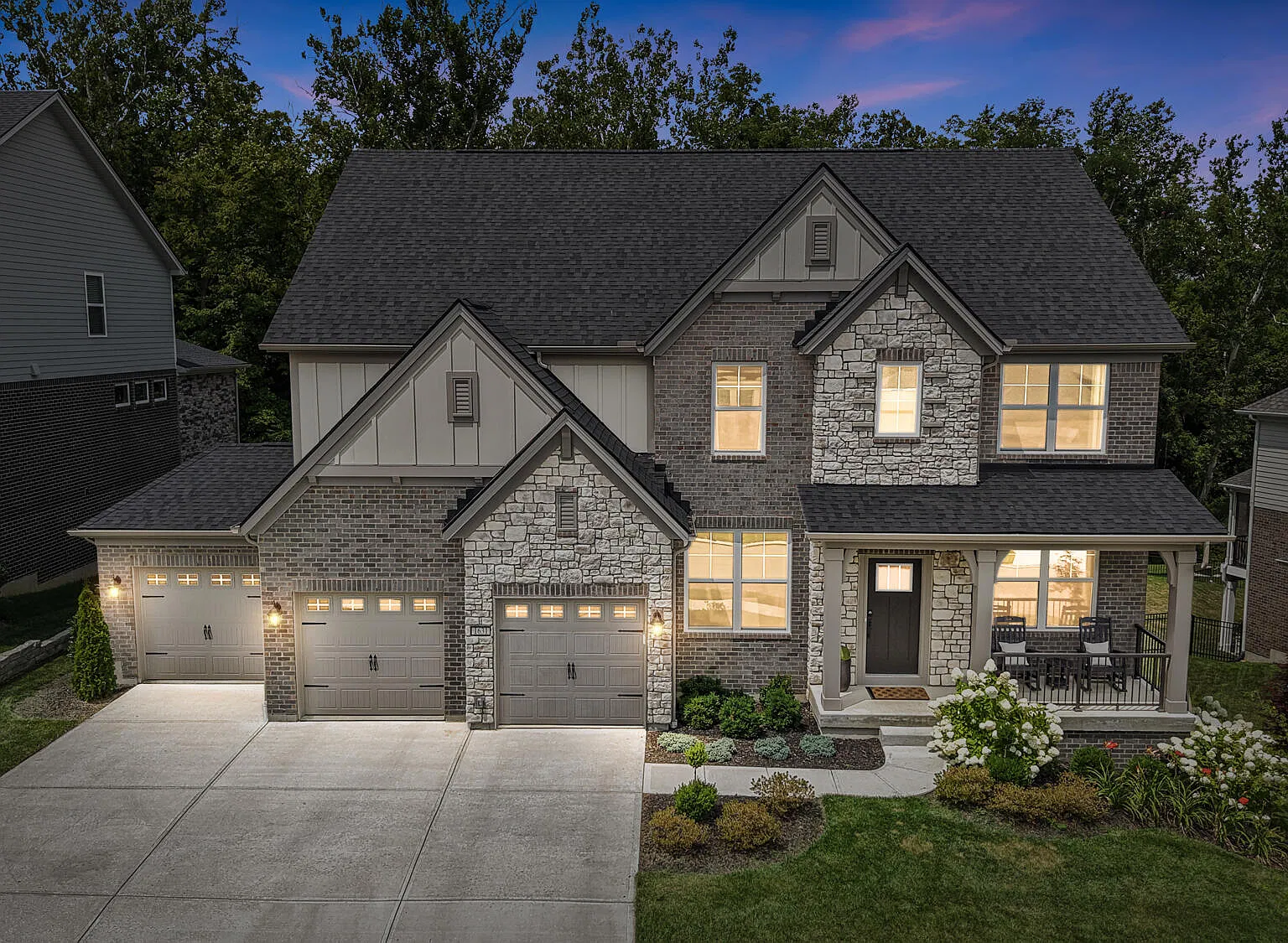 5 bed, 4.5 bath, 3733 sqft, $6,000 — Photo 2