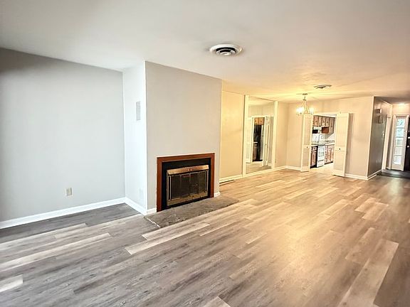 5th image of 376 Merrimac Trl APT 523