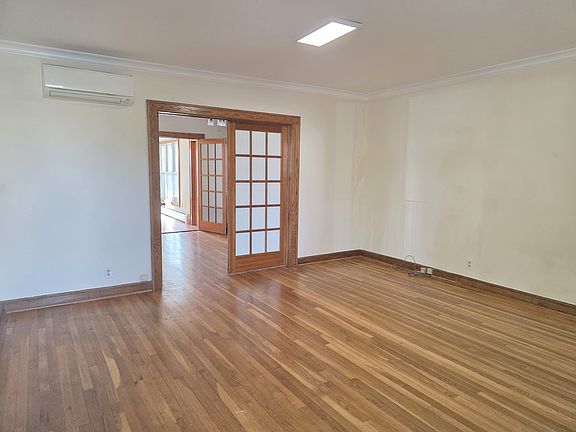 2nd image of 1606 Richmond Ave #1