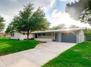 3451 Cedarhurst Dr, Dallas, TX 75233