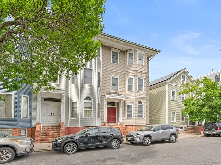732 E 8th St #1 — Photo 11