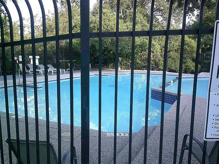 1015 E Yager Ln #186 — Photo 37