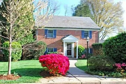 5028 Fulton St NW photo 1