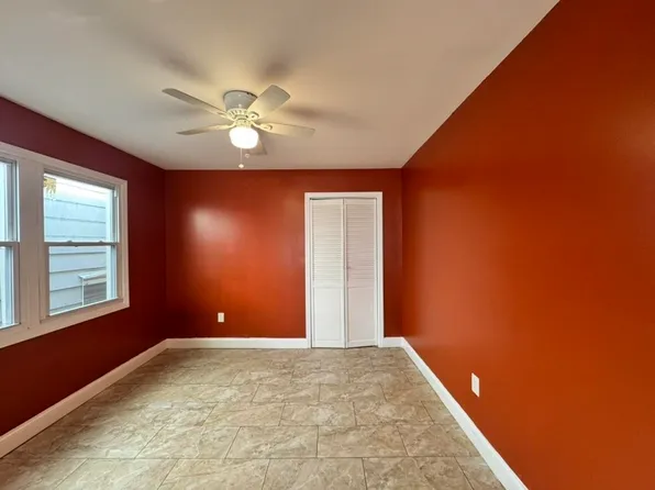 72 Sterling Avenue image 6 of 30