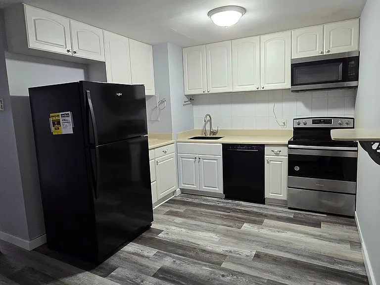 301 W Main St #1 — Photo 4