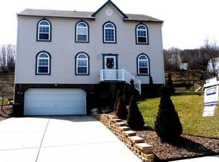 1005 Fieldstone Dr, Tarentum, PA