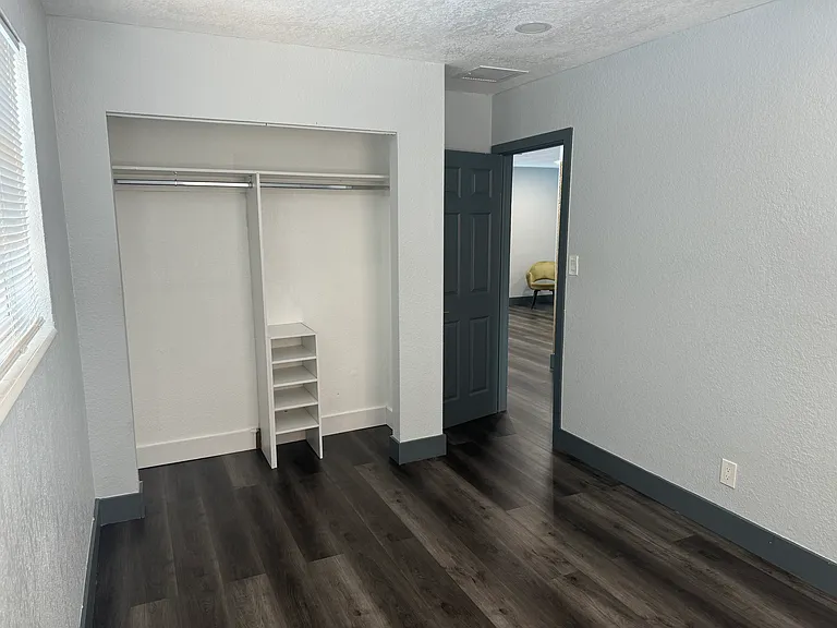 1410 N 64th Way — Photo 10
