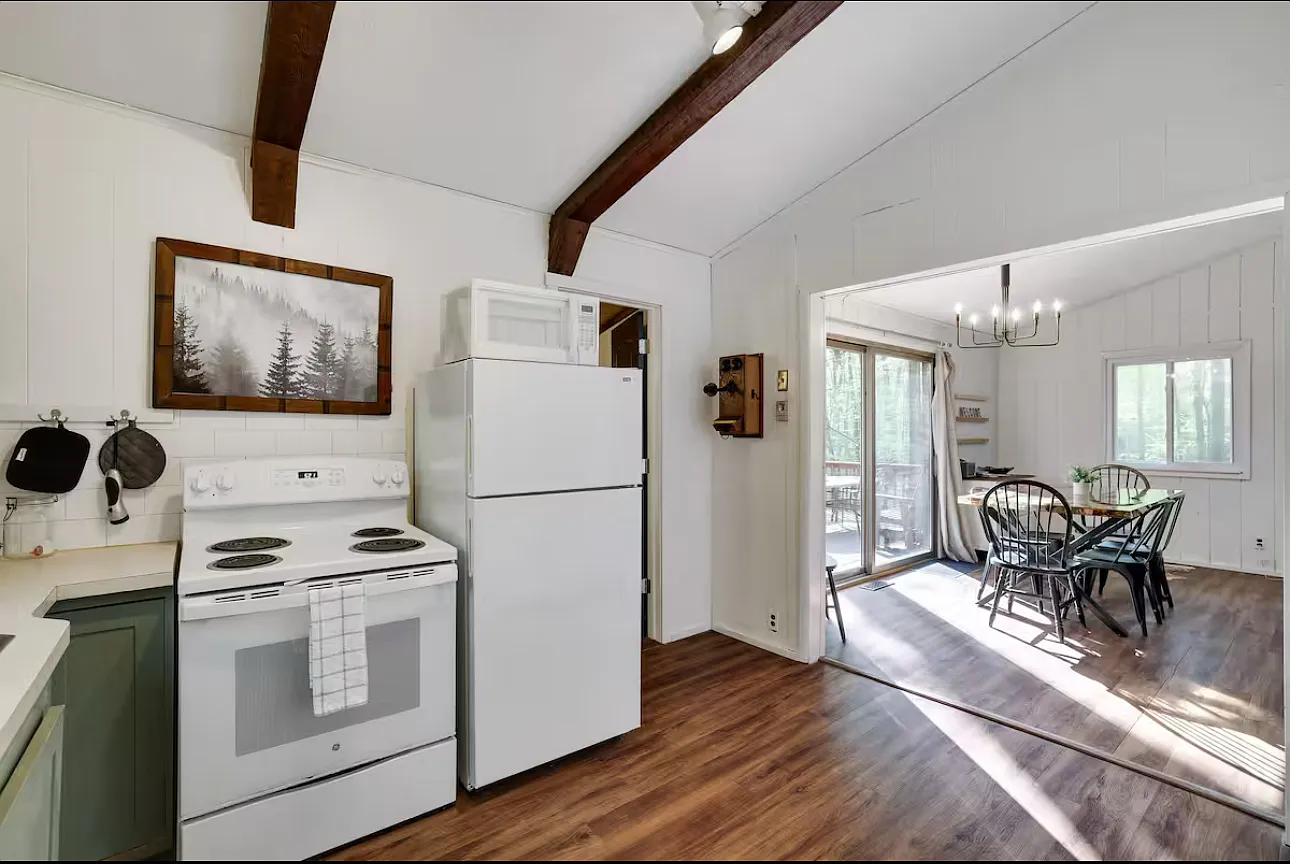 3 bed, 1104 sqft, $2,100 — Photo 4