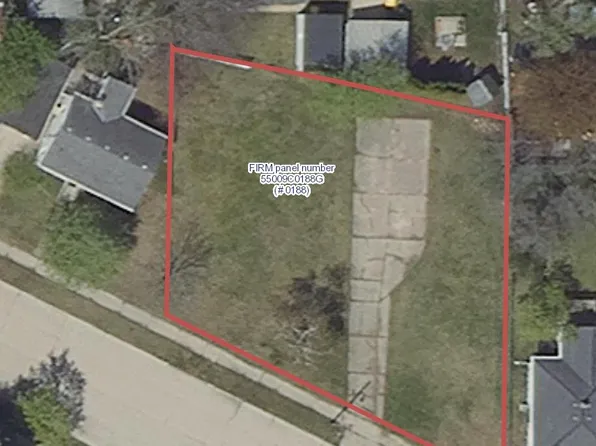 1479 Day St, Green Bay, WI 54302