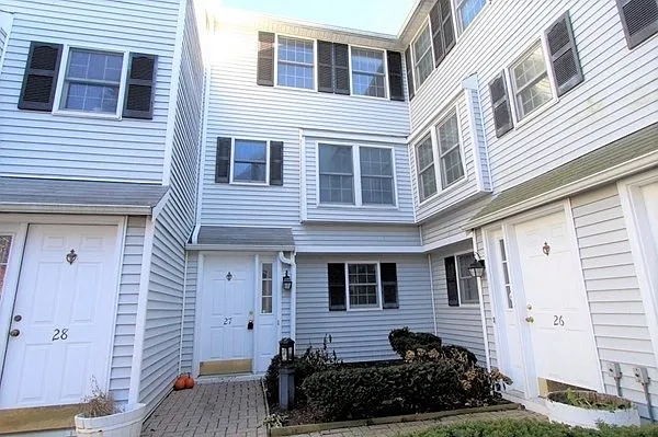 27 Fallon Ct #27 — Photo 17