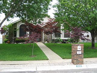 1st image of 202 Oak Hills Dr