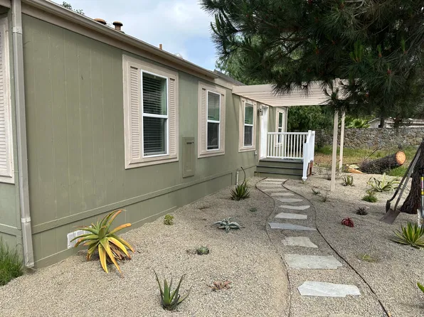 7910 Faraway Ln #B, Escondido, CA 92029