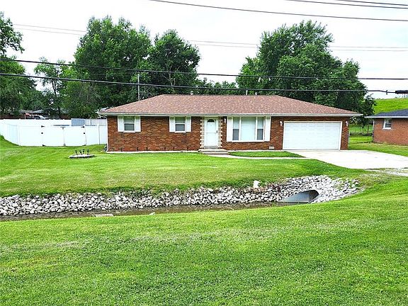 2nd image of 1366 Saint Thomas Rd