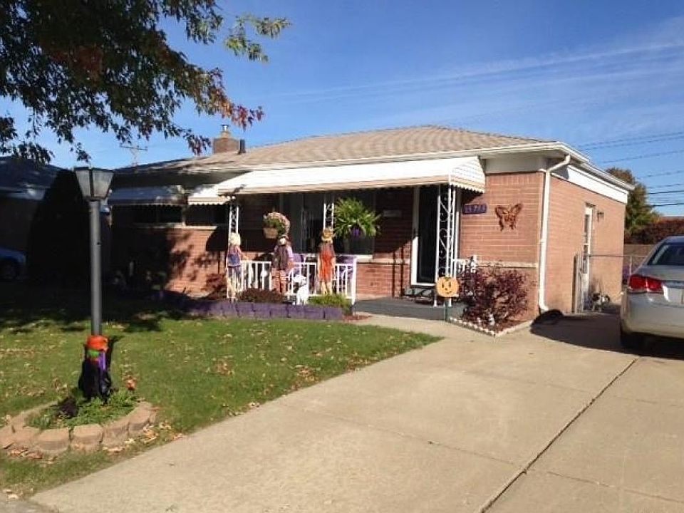 1st image of 15733 Loreto St