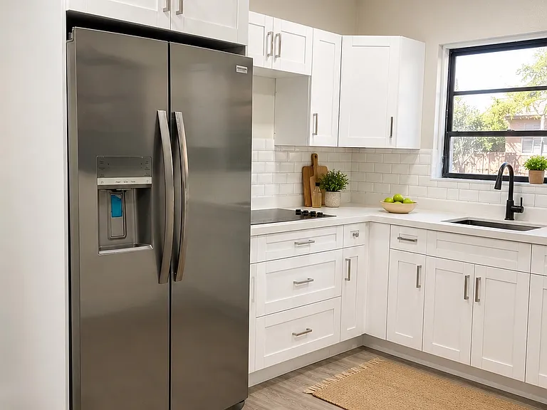 9400 Dominican Dr — Photo 2