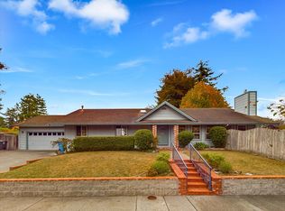 2433 M St, Eureka, CA 95501