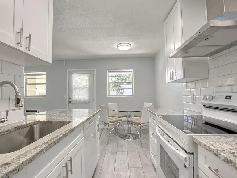 612 2nd Ave S #3 — Photo 14