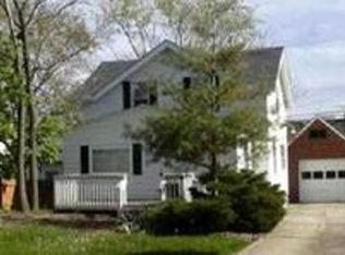 19450 McCracken Rd, Maple Heights, OH 44137