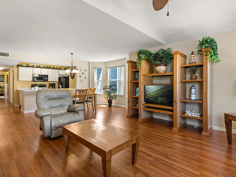 8707 Knightsbridge Ct #B — Photo 8