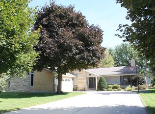 3350 Maple Dr, Hubertus, WI 53033