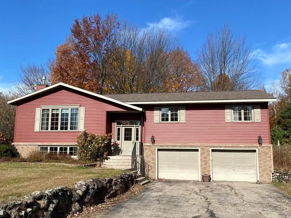 W8044 Scott Dr, Iron Mountain, MI 49801