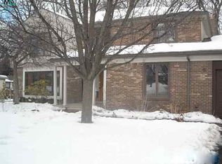 30232 Mayfair Dr, Farmington, MI 48331