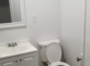 6658 N Rockwell St #3S, Chicago, IL 60645