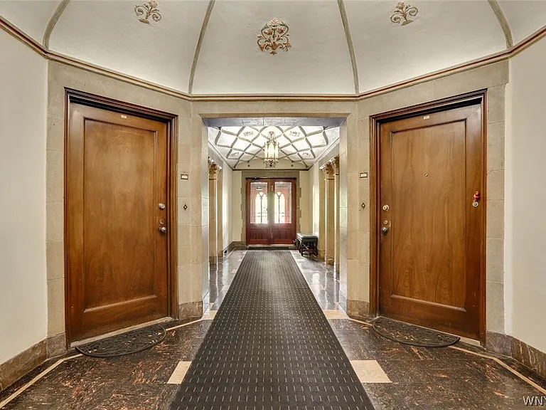 800 W Ferry St #5CC — Photo 4