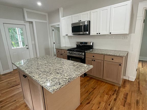 4th image of 40 Lewis St #1