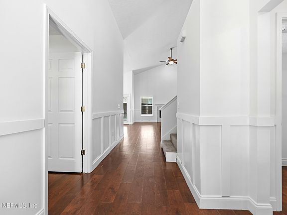 3rd image of 1417 WOODLAND VIEW Drive