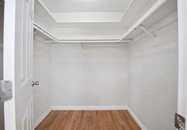 633 R Ave #35 — Photo 12