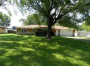 4133 Ridgeway Dr, Indianapolis, IN 46221