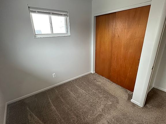 5th image of 39 E Pratt St APT D