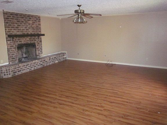 4th image of 101 Woodlawn Dr
