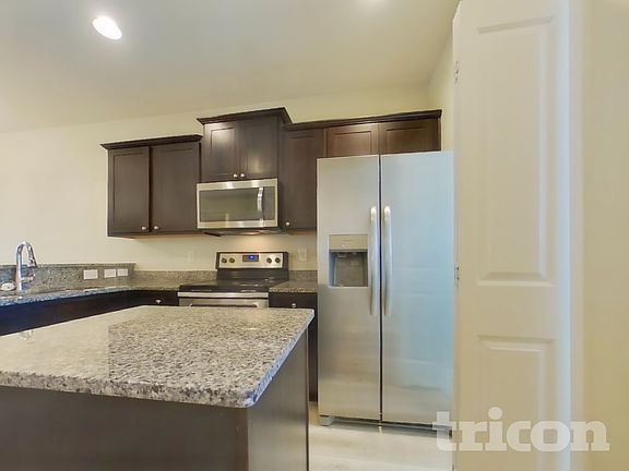 4th image of 404 Riverwood Ct