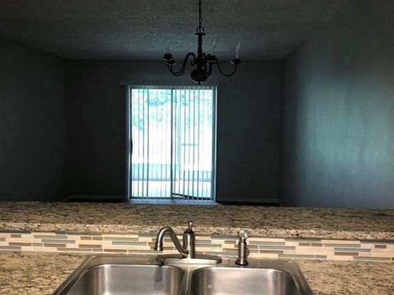 3rd image of 3080 Sir Hamilton Cir