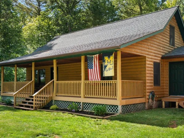 2650 Kristen Dr, Lewiston, MI 49756