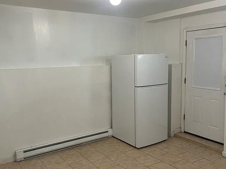 72 Byrne Ave #2 — Photo 9