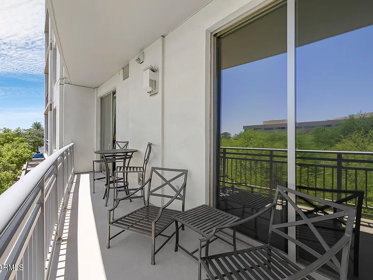 2211 E Camelback Rd #207 — Photo 24