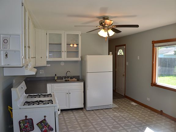 2nd image of 2842 E 223rd Pl