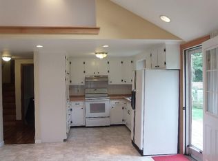 17 Stafford Cir, Dennis Port, MA 02639