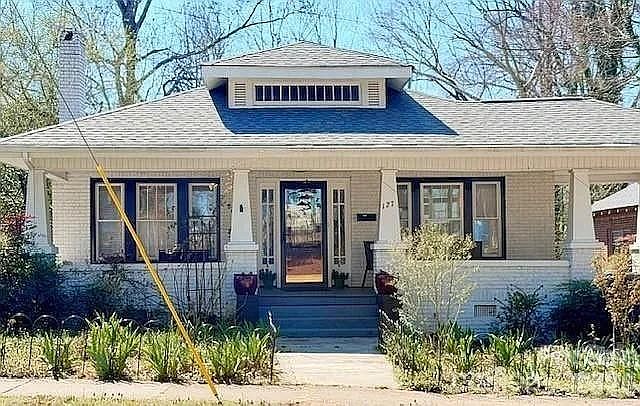 1st image of 127 E 11th St