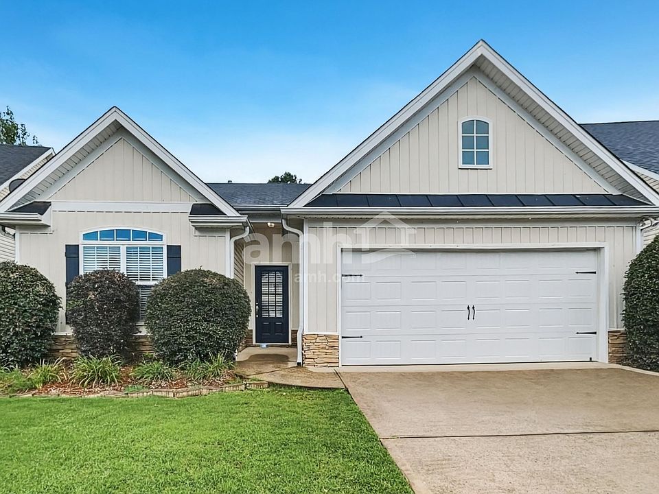 1st image of 113 Village Dr