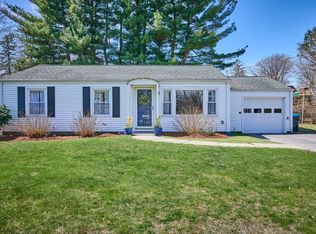 24 Crescent St, Shrewsbury, MA 01545