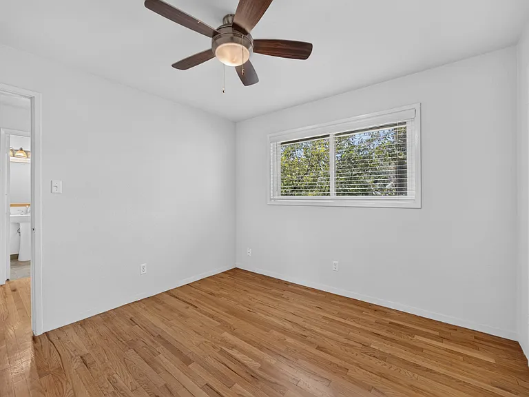 1624 T St #8 — Photo 11