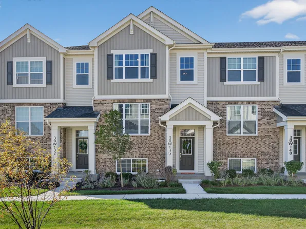 30W136 Wheeler Cir, Naperville, IL 60563