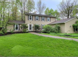 3998 Laurel Cir, Beachwood, OH 44122